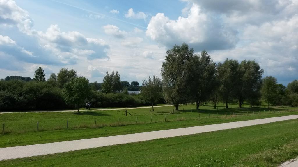 Ferienwohnung Eulenturm Ксантен Номер фото